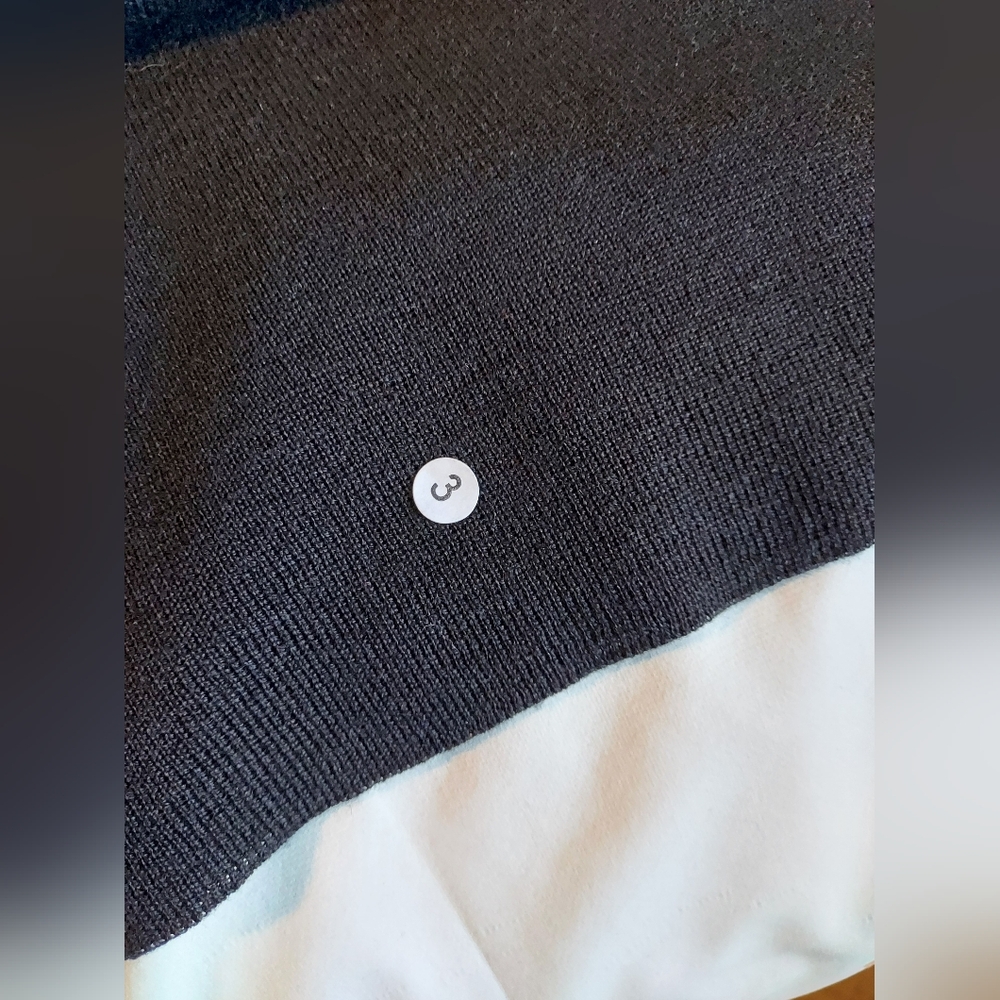 Marina Rinaldi Vintage Black Top with Beaver Fur Removable Trim - Picture 9 of 9